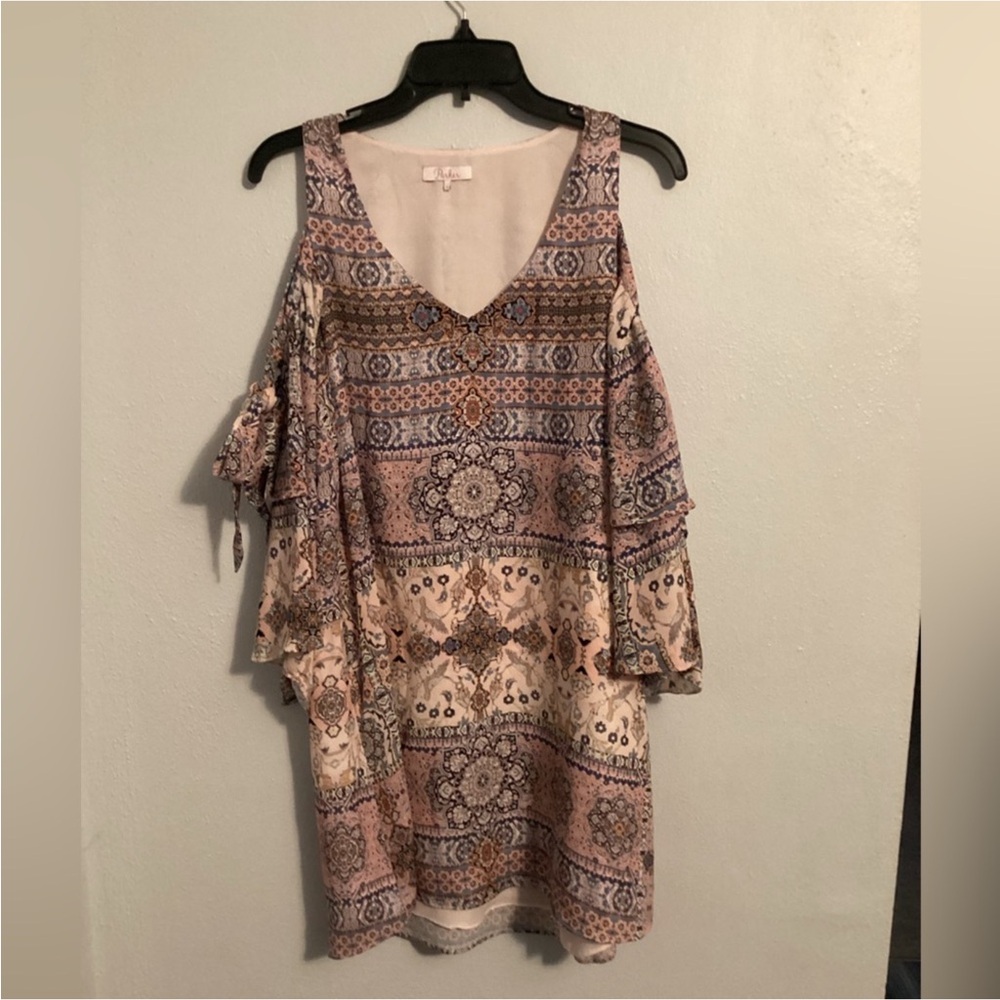 Parker Woman’s Pink Multicolored Cold Shoulder Midi Dress. Size Small.